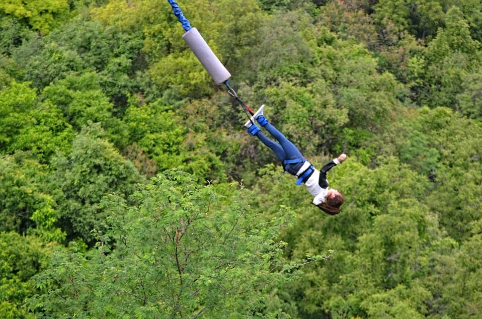 bungee jumping at bloukrans bridge